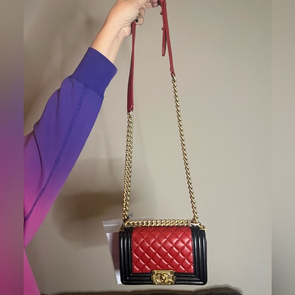 Chanel Small Red and Black Quilted Boy Bag - Picture 3 of 5